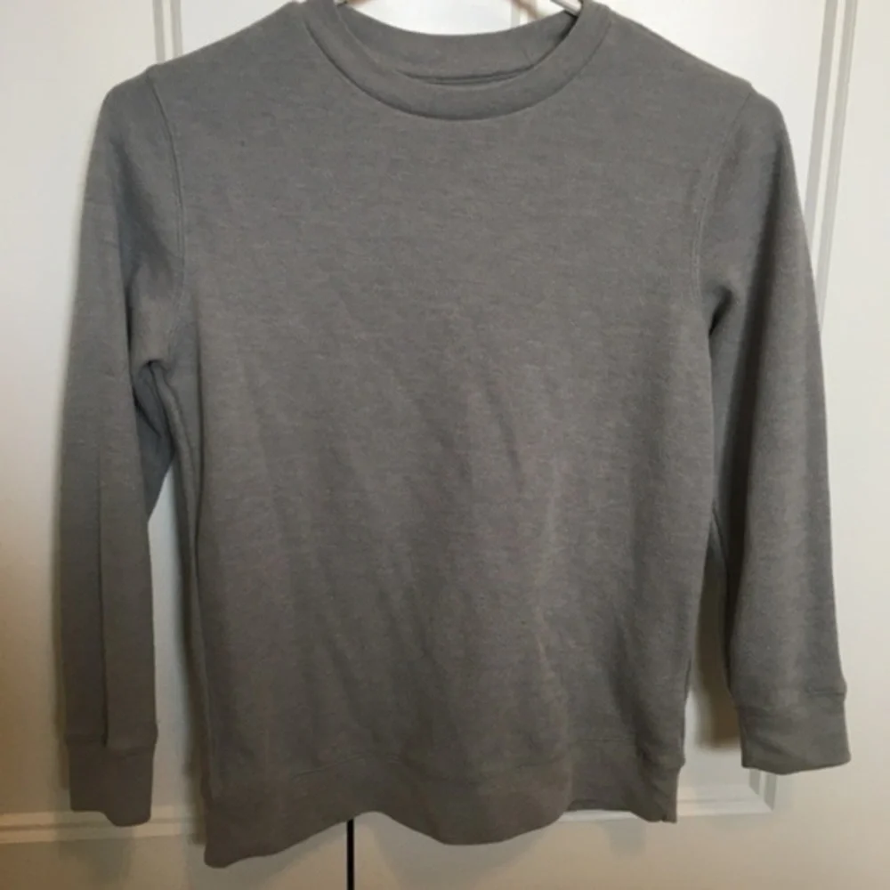 Boys size 8 medium Old Navy gray sweatshirt